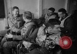 Standbild flight Deck Control Officer Pazifik, 1949, aus Sekunde 11 historischem Filmmaterial Videoclip 65675048882