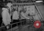 Standbild flight Deck Control Officer Pazifik, 1949, aus Sekunde 38 historischem Filmmaterial Videoclip 65675048882