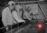 Standbild flight Deck Control Officer Pazifik, 1949, aus Sekunde 44 historischem Filmmaterial Videoclip 65675048882