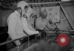 Standbild flight Deck Control Officer Pazifik, 1949, aus Sekunde 46 historischem Filmmaterial Videoclip 65675048882