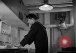 Standbild flight Deck Control Officer Pazifik, 1949, aus Sekunde 60 historischem Filmmaterial Videoclip 65675048882