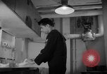 Standbild flight Deck Control Officer Pazifik, 1949, aus Sekunde 61 historischem Filmmaterial Videoclip 65675048882