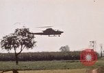 Image AH-1G Helicopter Allemagne, 1977, de la seconde 5 séquences d'archives historiques vidéo 65675048889