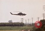 Image AH-1G Helicopter Allemagne, 1977, de la seconde 7 séquences d'archives historiques vidéo 65675048889
