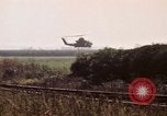 Image AH-1G Helicopter Allemagne, 1977, de la seconde 19 séquences d'archives historiques vidéo 65675048889