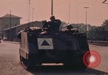 Image véhicule blindé M-113 Allemagne, 1977, de la seconde 4 séquences d'archives historiques vidéo 65675048894