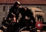 Image véhicule blindé M-113 Allemagne, 1977, de la seconde 60 séquences d'archives historiques vidéo 65675048895