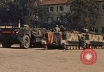 Standbild M-113 Schützenpanzer Deutschland, 1977, aus Sekunde 11 historischem Filmmaterial Videoclip 65675048896