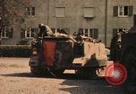 Standbild M-113 Schützenpanzer Deutschland, 1977, aus Sekunde 31 historischem Filmmaterial Videoclip 65675048896