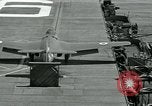 Standbild United States Flugzeugträger Antietam (CVA-36) Atlantik, 1953, aus Sekunde 33 historischem Filmmaterial Videoclip 65675048897