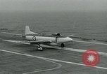 Standbild British Royal Navy Supermarine Angreifer F1 Flugzeuge Atlantik, 1953, aus Sekunde 8 historischem Filmmaterial Videoclip 65675048899