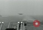 Standbild British Royal Navy Supermarine Angreifer F1 Flugzeuge Atlantik, 1953, aus Sekunde 43 historischem Filmmaterial Videoclip 65675048899