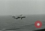 Standbild British Royal Navy Supermarine Angreifer F1 Flugzeuge Atlantik, 1953, aus Sekunde 59 historischem Filmmaterial Videoclip 65675048899