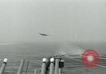 Standbild British Royal Navy Supermarine Angreifer F1 Flugzeuge Atlantik, 1953, aus Sekunde 61 historischem Filmmaterial Videoclip 65675048899