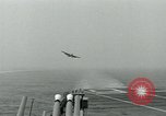 Standbild British Royal Navy Supermarine Angreifer F1 Flugzeuge Atlantik, 1953, aus Sekunde 62 historischem Filmmaterial Videoclip 65675048899