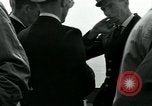 Standbild British Royal Navy de Havilland Vampire Jet macht die Landung auf der USS Antietam verhaftet Atlantik, 1953, aus Sekunde 44 historischem Filmmaterial Videoclip 65675048903