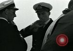Standbild British Royal Navy de Havilland Vampire Jet macht die Landung auf der USS Antietam verhaftet Atlantik, 1953, aus Sekunde 49 historischem Filmmaterial Videoclip 65675048903