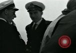 Standbild British Royal Navy de Havilland Vampire Jet macht die Landung auf der USS Antietam verhaftet Atlantik, 1953, aus Sekunde 50 historischem Filmmaterial Videoclip 65675048903