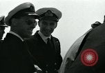 Standbild British Royal Navy de Havilland Vampire Jet macht die Landung auf der USS Antietam verhaftet Atlantik, 1953, aus Sekunde 58 historischem Filmmaterial Videoclip 65675048903