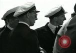 Standbild British Royal Navy de Havilland Vampire Jet macht die Landung auf der USS Antietam verhaftet Atlantik, 1953, aus Sekunde 59 historischem Filmmaterial Videoclip 65675048903