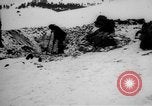 Standbild Graben gemeinsamen Grab Russland, 1915, aus Sekunde 12 historischem Filmmaterial Videoclip 65675048905