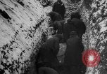 Standbild Graben gemeinsamen Grab Russland, 1915, aus Sekunde 22 historischem Filmmaterial Videoclip 65675048905