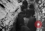 Standbild Graben gemeinsamen Grab Russland, 1915, aus Sekunde 35 historischem Filmmaterial Videoclip 65675048905