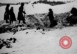 Standbild Graben gemeinsamen Grab Russland, 1915, aus Sekunde 42 historischem Filmmaterial Videoclip 65675048905