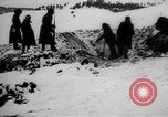 Standbild Graben gemeinsamen Grab Russland, 1915, aus Sekunde 47 historischem Filmmaterial Videoclip 65675048905