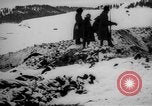 Standbild Graben gemeinsamen Grab Russland, 1915, aus Sekunde 56 historischem Filmmaterial Videoclip 65675048905