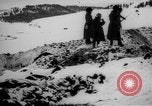 Standbild Graben gemeinsamen Grab Russland, 1915, aus Sekunde 57 historischem Filmmaterial Videoclip 65675048905