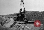 Immagine di Olio derrick Masjid-i-Suleiman Iran, 1908, secondo 16 filmato di repertorio 65675048913