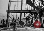 Immagine di Olio derrick Masjid-i-Suleiman Iran, 1908, secondo 58 filmato di repertorio 65675048913