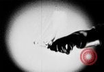 Immagine di Attacco di gas formazione civile United States USA, 1943, secondo 53 filmato di repertorio 65675048916