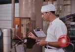Immagine di Food and Drugs Administration Lab Washington DC USA, 1965, secondo 11 filmato di repertorio 65675048917