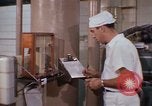 Immagine di Food and Drugs Administration Lab Washington DC USA, 1965, secondo 24 filmato di repertorio 65675048917