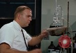 Immagine di Struttura chimica Washington DC USA, 1965, secondo 18 filmato di repertorio 65675048918