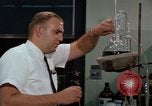 Immagine di Struttura chimica Washington DC USA, 1965, secondo 19 filmato di repertorio 65675048918