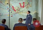 Standbild der US Air Force Offiziere United States USA, 1961, aus Sekunde 7 historischem Filmmaterial Videoclip 65675048942