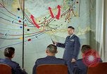 Standbild der US Air Force Offiziere United States USA, 1961, aus Sekunde 8 historischem Filmmaterial Videoclip 65675048942