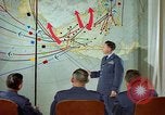 Standbild der US Air Force Offiziere United States USA, 1961, aus Sekunde 9 historischem Filmmaterial Videoclip 65675048942