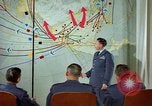Standbild der US Air Force Offiziere United States USA, 1961, aus Sekunde 10 historischem Filmmaterial Videoclip 65675048942