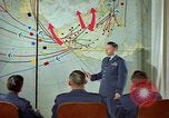 Standbild der US Air Force Offiziere United States USA, 1961, aus Sekunde 21 historischem Filmmaterial Videoclip 65675048942