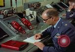 Standbild rote Telefone am Strategic Air Command United States USA, 1961, aus Sekunde 20 historischem Filmmaterial Videoclip 65675048945