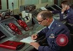 Standbild rote Telefone am Strategic Air Command United States USA, 1961, aus Sekunde 21 historischem Filmmaterial Videoclip 65675048945