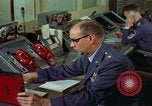 Standbild rote Telefone am Strategic Air Command United States USA, 1961, aus Sekunde 26 historischem Filmmaterial Videoclip 65675048945