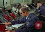 Standbild rote Telefone am Strategic Air Command United States USA, 1961, aus Sekunde 28 historischem Filmmaterial Videoclip 65675048945