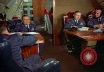 Standbild der US Air Force Offiziere United States USA, 1961, aus Sekunde 13 historischem Filmmaterial Videoclip 65675048946