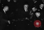 Image Franklin D Roosevelt militaire croissante des Américains Washington DC USA, 1940, de la seconde 37 séquences d'archives historiques vidéo 65675048963