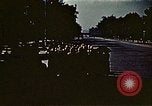Standbild Gruppe Paraden Paris Frankreich, 1945, aus Sekunde 24 historischem Filmmaterial Videoclip 65675048974